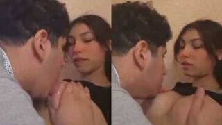 سكس نودز مصري جديد - بنت شرموطه كسها كله محن اخوها ينيكها ويمص بزازها وكسها