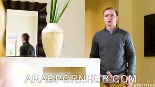 سكس مترجم - جارتي الجميلة لا تشعر بالحياء