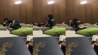 العلقة مع صاحبها في الشقة بتمص زبه وتتناك منه