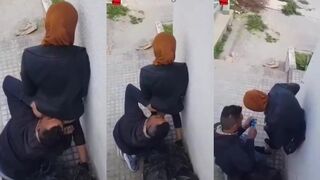 عربي واخد بنت جنب المدرسة واحلي دلع مع البنت في الشارع - سكس عربي حصري