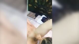 شراميط العرب واحدة بتتناك و التانية بتصور الشرموطة دلع زنا محارم واضح - سكس مصري
