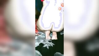 نيك موزة امبابة من عنتيل عربي ابن فاجرة مركبها علي زبه و المتناكة بتدعك في كسها جامد اوي