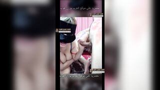 المدلعه تروح هي و صاحبتها االي السباك و يضاجع كسهم ويفرج الفحول عليهم